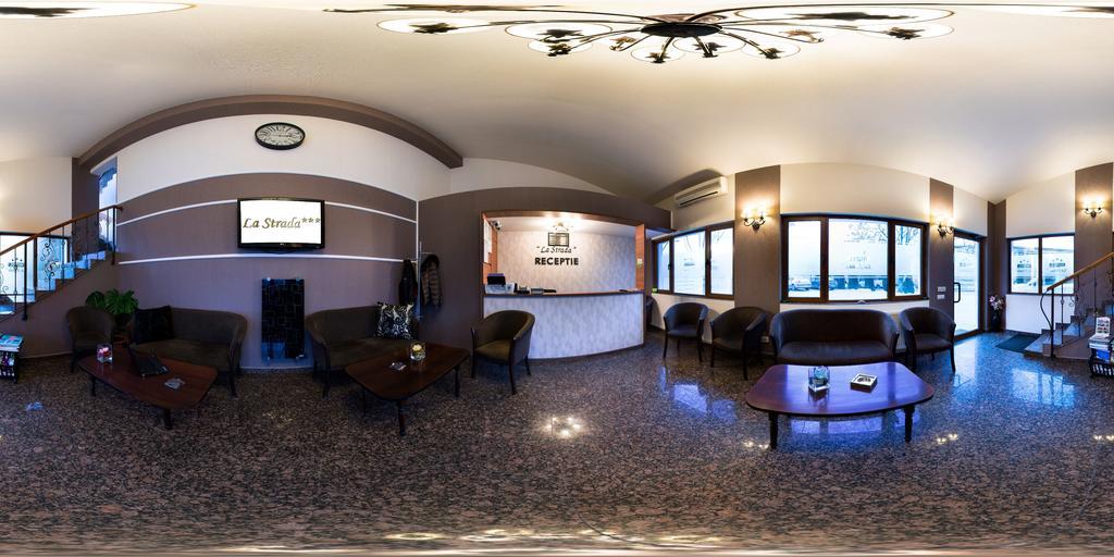 Hotel La Strada Πλοέστι Εξωτερικό φωτογραφία